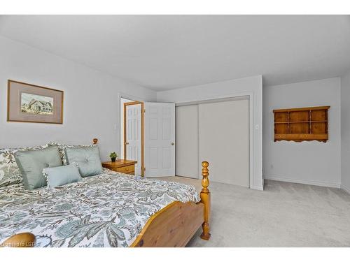 6 Aspen Place, London, ON - Indoor Photo Showing Bedroom