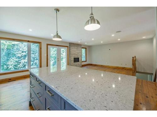93 Axford Parkway, St. Thomas, ON - Indoor Photo Showing Kitchen