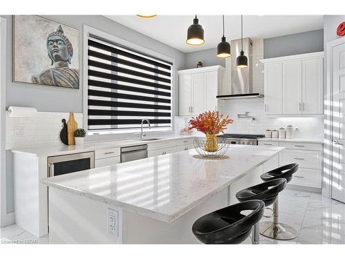 3009 Mcrobbie Crescent, Windsor, ON - Indoor Photo Showing Kitchen With Upgraded Kitchen