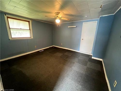8067 Lorne Avenue, Adelaide-Metcalfe, ON - Indoor Photo Showing Other Room