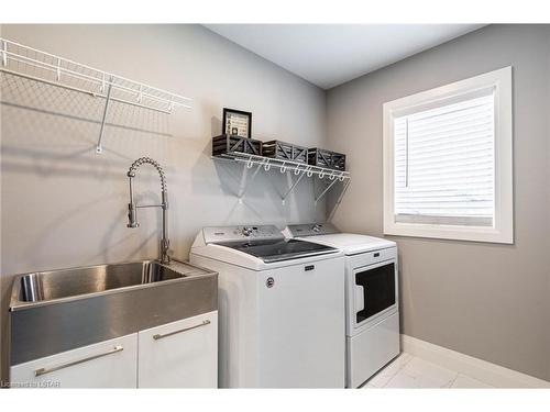 1656 Brayford Avenue, London, ON - Indoor Photo Showing Laundry Room