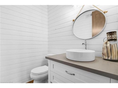 661 George Street, Port Stanley, ON - Indoor Photo Showing Bathroom