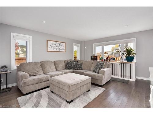 1 Russet Lane, St. Thomas, ON - Indoor Photo Showing Living Room