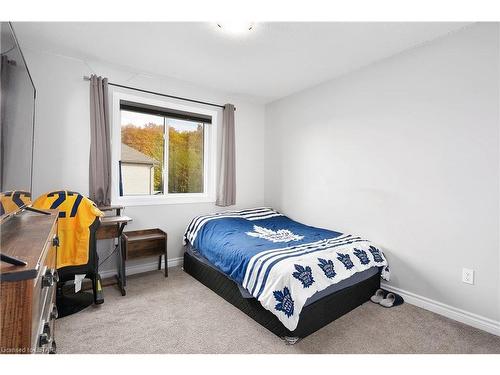 1 Russet Lane, St. Thomas, ON - Indoor Photo Showing Bedroom