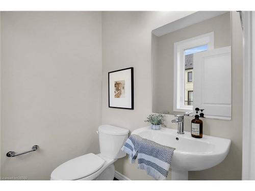 47-435 Callaway Road, London, ON - Indoor Photo Showing Bathroom