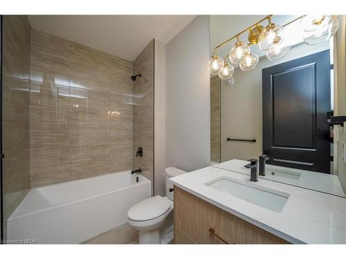 9 Spruce Crescent, Parkhill, ON - Indoor Photo Showing Bathroom