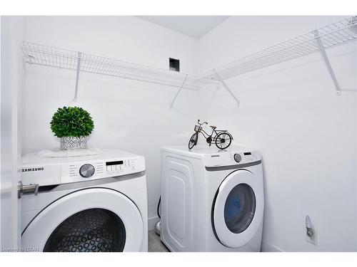30-1820 Canvas Way, London, ON - Indoor Photo Showing Laundry Room