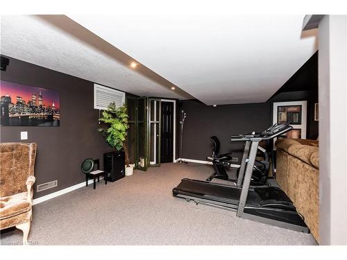 7 Northcrest Drive, London, ON - Indoor Photo Showing Gym Room