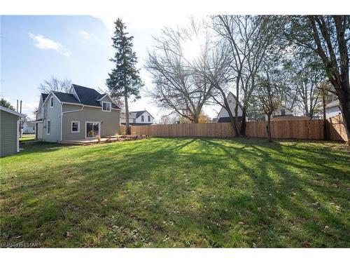 6636 Longwoods Road, Melbourne, ON - Outdoor With Backyard