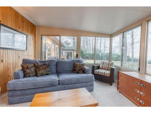 75061 Elmslie Drive, Bluewater (Munic), ON - Indoor Photo Showing Living Room