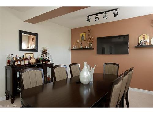 1024 Upper Thames Drive, Woodstock, ON - Indoor Photo Showing Dining Room