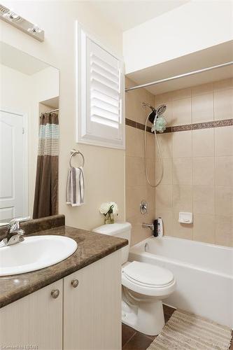 1024 Upper Thames Drive, Woodstock, ON - Indoor Photo Showing Bathroom