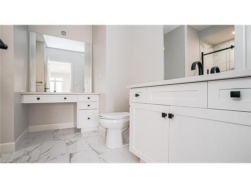 51-2650 Buroak Drive, London, ON - Indoor Photo Showing Bathroom