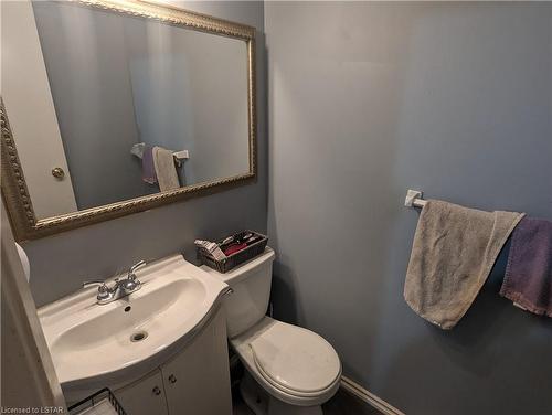 5 Denlaw Road, London, ON - Indoor Photo Showing Bathroom