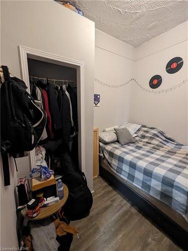 702 Adelaide Street N, London, ON - Indoor Photo Showing Bedroom