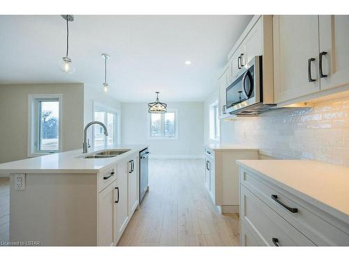 36 Cottonwood Boulevard, Aylmer, ON - Indoor Photo Showing Kitchen With Double Sink With Upgraded Kitchen
