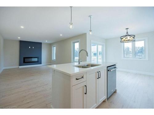 36 Cottonwood Boulevard, Aylmer, ON - Indoor Photo Showing Kitchen With Double Sink