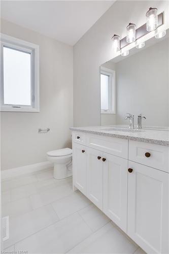 142 Shirley Street, Thorndale, ON - Indoor Photo Showing Bathroom