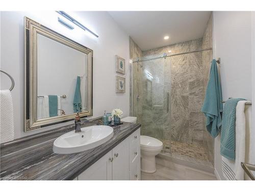 5970 Victoria Avenue, Kirkton, ON - Indoor Photo Showing Bathroom
