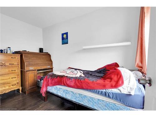 590 Simcoe Street, Watford, ON - Indoor Photo Showing Bedroom