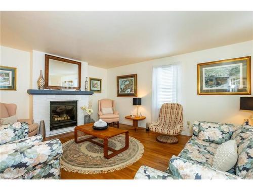 129 Main Street, Glencoe, ON - Indoor Photo Showing Living Room With Fireplace
