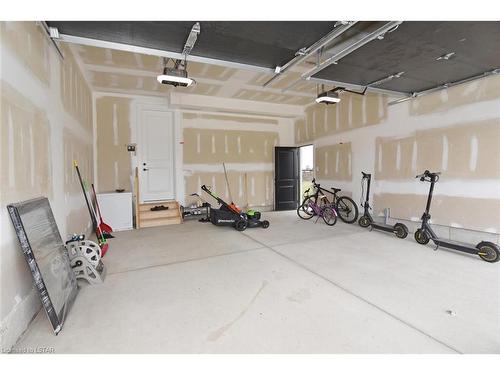 2076 Tokala Trail, London, ON - Indoor Photo Showing Garage