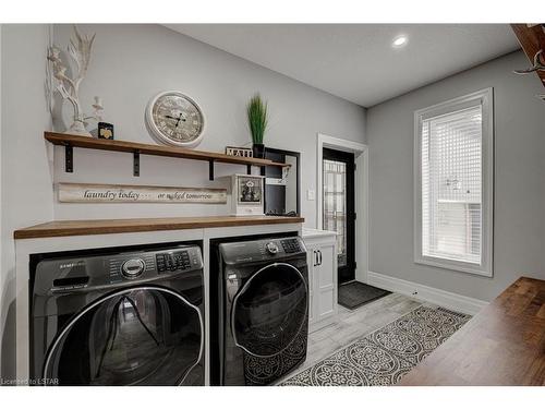 22345 Allen Road, Mount Brydges, ON - Indoor Photo Showing Laundry Room