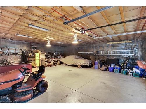 434825 Zorra Line, Beachville, ON - Indoor Photo Showing Garage