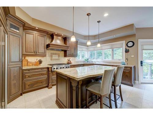 82 Chestnut Court, London, ON - Indoor Photo Showing Kitchen With Double Sink