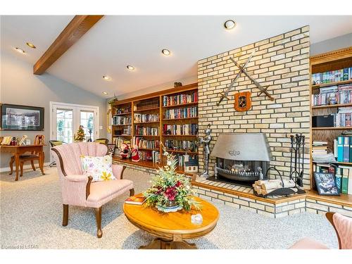 3608 Concession Drive, Glencoe, ON - Indoor Photo Showing Living Room With Fireplace
