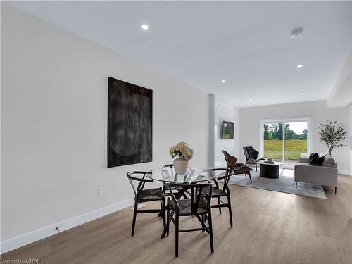 6655 Royal Magnolia Avenue, London, ON - Indoor Photo Showing Dining Room