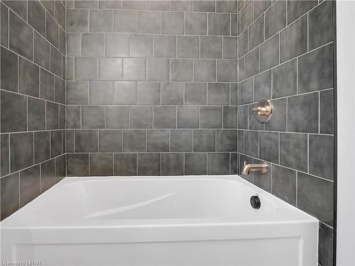 44-3425 Grand Oak Crossing, London, ON - Indoor Photo Showing Bathroom