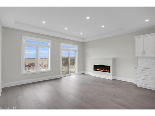 248 Leitch Street, Dutton, ON - Indoor With Fireplace