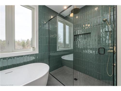 597 Creekview Chase, London, ON - Indoor Photo Showing Bathroom