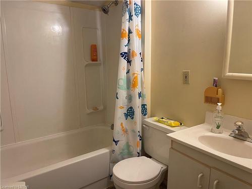 2442 Highway 520, Burk'S Falls, ON - Indoor Photo Showing Bathroom