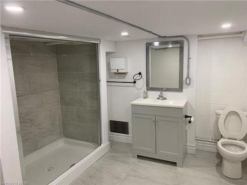 430 Richmond Street, London, ON - Indoor Photo Showing Bathroom