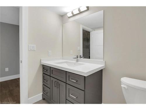 15 Greene Street, Exeter, ON - Indoor Photo Showing Bathroom