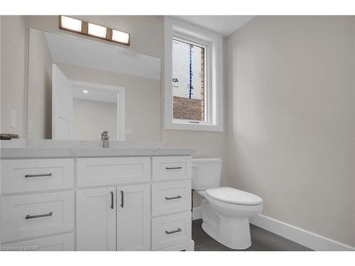 15 Greene Street, Exeter, ON - Indoor Photo Showing Bathroom