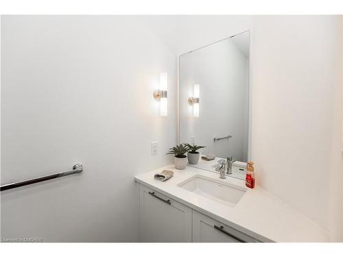 309-1705 Fiddlehead Place, London, ON - Indoor Photo Showing Bathroom