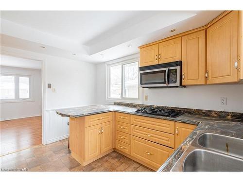 415 Hudson Drive, London, ON - Indoor Photo Showing Kitchen With Double Sink