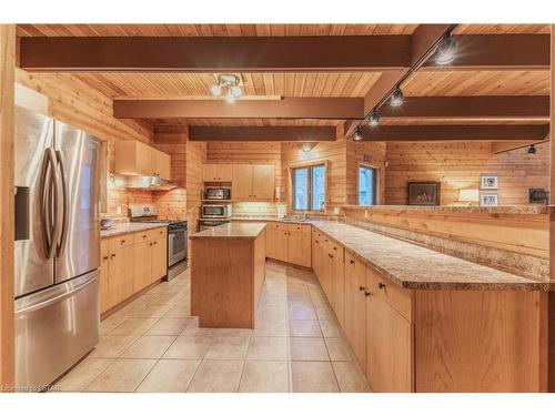 10198 Red Pine Rd Road, Grand Bend, ON - Indoor Photo Showing Kitchen