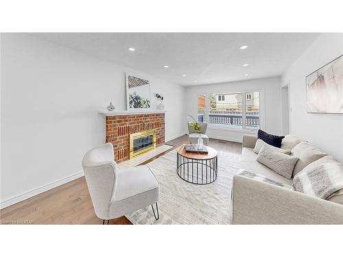 6 Grasmere Crescent, London, ON - Indoor Photo Showing Living Room With Fireplace