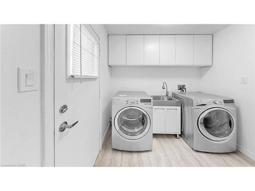 6 Grasmere Crescent, London, ON - Indoor Photo Showing Laundry Room
