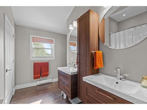 13073 Twelve Mile Road, Ilderton, ON - Indoor Photo Showing Bathroom