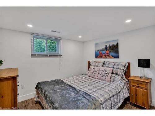 21 Oriole Road, Fenelon Falls, ON - Indoor Photo Showing Bedroom