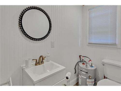 21 Oriole Road, Fenelon Falls, ON - Indoor Photo Showing Bathroom