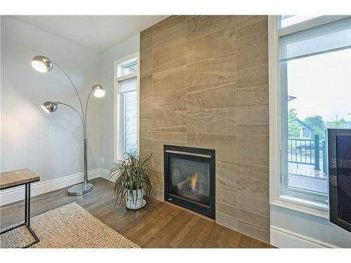 136 Woodholme Close, London, ON - Indoor With Fireplace