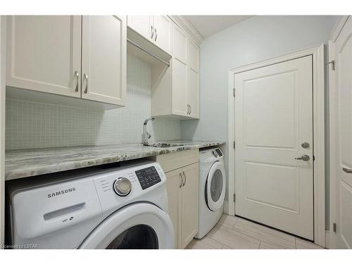 136 Woodholme Close, London, ON - Indoor Photo Showing Laundry Room