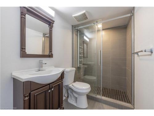 604-7 Picton Street, London, ON - Indoor Photo Showing Bathroom