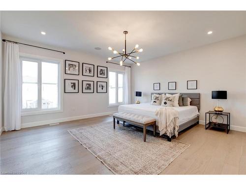 7160 Silver Creek Circle, London, ON - Indoor Photo Showing Bedroom